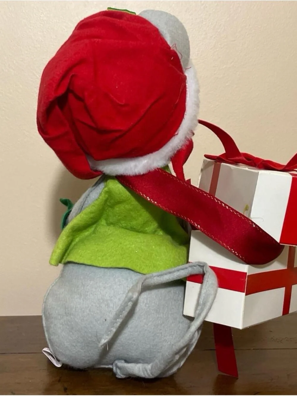 Annalee 1986 Large, Festive, Cute Plush Mouse with Gifts